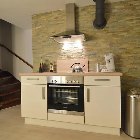 Stunning Farmhouse In Einruhr Near Eifel National Park سيمراث