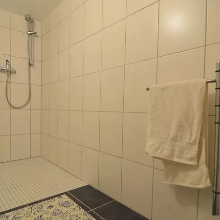 Stunning Farmhouse In Einruhr Near Eifel National Park سيمراث