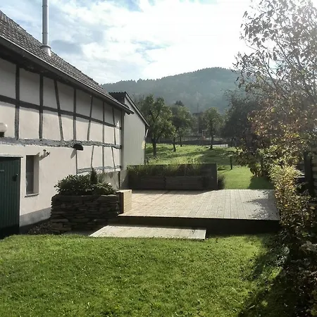 Stunning Farmhouse In Einruhr Near Eifel National Park