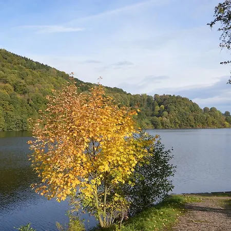 Stunning Farmhouse In Einruhr Near Eifel National Park بيت للعطل سيمراث